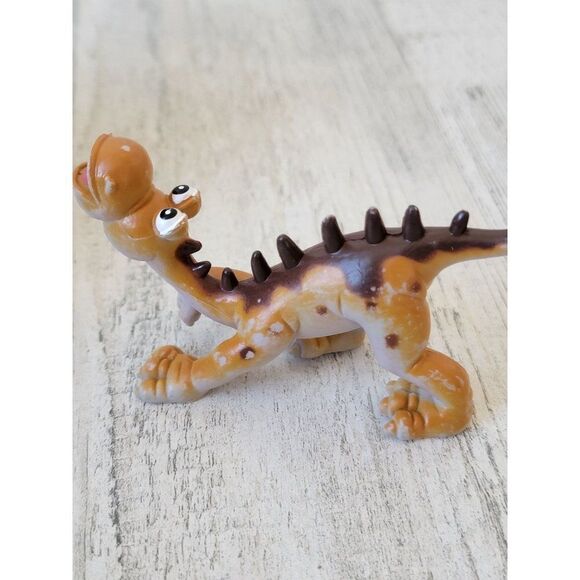 Tuojiangosaurus pike orange brown dinosaur toy figure - Picture 3 of 7
